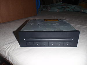 cd 6 disc changer e55 2005-p3180823.jpg