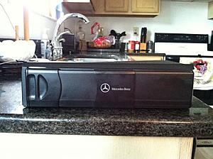 FS:factory 6 disc changer-image.jpg