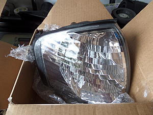 FS: W202 Side Marker Lights-sam_1443.jpg