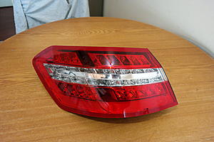 W212 Tail Light L-sam_2083.jpg