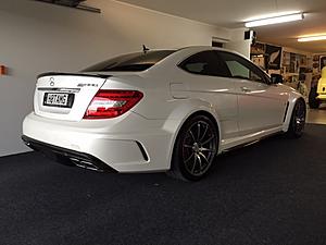 hot amg-c63-black-series.jpg