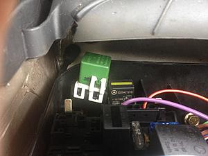 Rear air suspension problem 2003 E270-img_3600.jpg