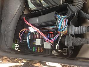 Rear air suspension problem 2003 E270-img_3599.jpg
