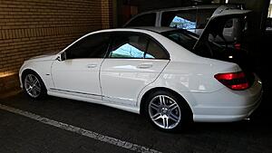 2009 White W204 Mercedes-Benz C350 CDi - Weekend Ride-xpbw0di.jpg