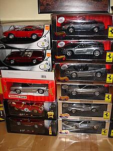 FS:  large collection of FERRARI 1:18 scale HW diecast cars-1-18-sale-003.jpg