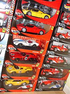 FS:  large collection of FERRARI 1:18 scale HW diecast cars-1-18-sale-004.jpg