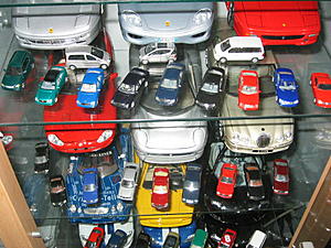FS:  large collection of FERRARI 1:18 scale HW diecast cars-c32pictures-057.jpg