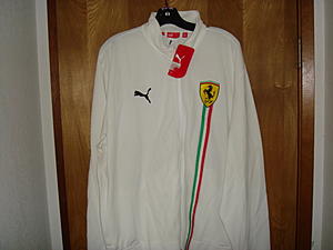 FS: Brand New Puma Ferrari Track Jacket-dsc00110.jpg