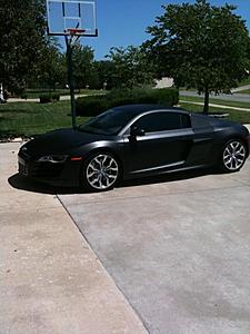 2010 Audi R8 V10-r8-002.jpg