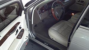 Lincoln Towncar signature series-2013-04-22_12-47-48_929.jpg