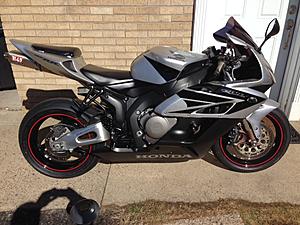 2004 Honda CBR 1000RR-photo-1.jpg