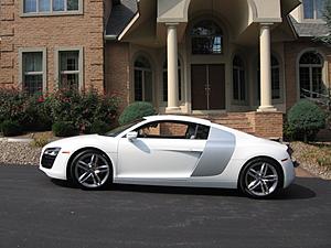 2014 Audi R8 New Body 6 speed manual-336230686-f5855ea78cb5e9ed7b9eaff8df7859f3_630x472-0.jpg