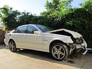2008 Mercedes E63 White / Tan Pano complete part out-img_3861.jpg