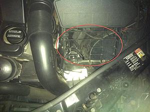 Pls help to clarify if this is a missing part (photo inside)?-photo.jpg