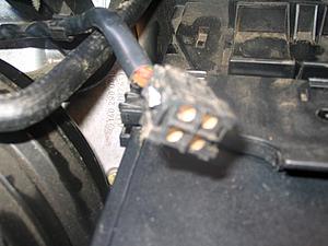 HELP! What is this wire for??-picture-003.jpg