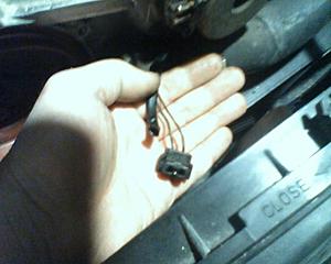 Wiring Harness Fuel Injection schematic needed-two-pin-female-connector.jpg