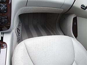 2004 S430 Water in floor board-seat.jpg