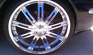 anyone interested in swapping out 22" rims?-imag0305.jpg