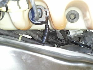 Finally!! fixed my washer fluid reservior leak...-2012-01-02-12.44.38.jpg