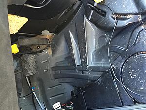 2004 S430 4Matic tail light stays on and kills battery-image.jpg