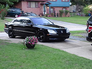 Few Pics Of My 2000 s430 - Stanced-benz-lowered-driveway.jpg