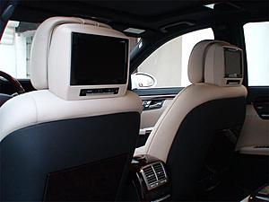 S550 Designo Mystic White-07-interior-entertainment-view-800x600.jpg