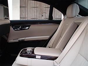 S550 Designo Mystic White-08-interior-rear-view-800x600.jpg