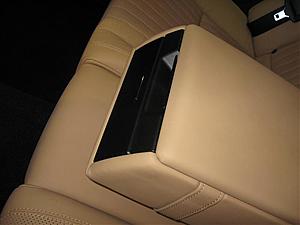 Rear Center Armrest on Designo S550-jan12-001.jpg