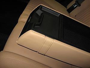 Rear Center Armrest on Designo S550-jan12-002.jpg