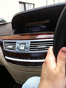 Can anyone confirm the color of my wood trim please-img_0383.jpg