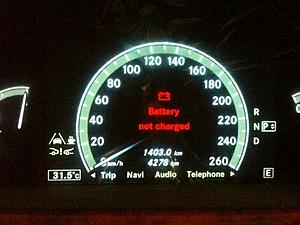 &quot;Charge battery&quot; show on multifunction display. please advise.-315490457178.jpg