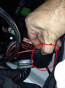 Best place to run a wire through firewall from engine?-w221_engine-fuse-box-blank-square-grommet.jpg