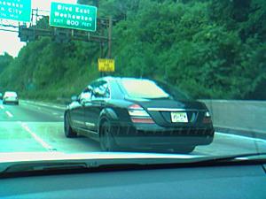 PICS, NEW S-CLASS SPOTTED IN NYC (exiting Lincoln Tunnel)-06-30-05_1402.jpg