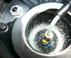 Anyone's front axle drops overnight...???-w222-airmatic-leak.jpg