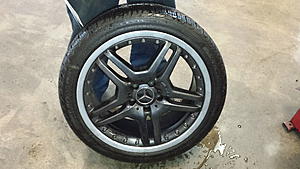 Looking to source front wheel on my 2006 S65AMG-.jpg