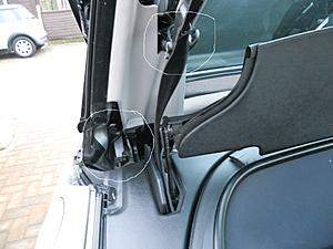 SL R230 HARDTOP RATTLES-dscn8889cc.jpg