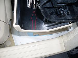 Any here knows if you can seperate the inner liner on the glove box door?-can-you-loosen-inner-black-plastic-glove-compartment-door-red-arrow-.jpg