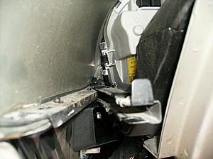Removing front bumper - R230-hpim3013.jpg