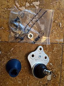 SL55 Parts for almost free. Cleaning out garage-sl55-20ball-20joints-202.jpg