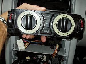 dual climate control-p2260005_600.jpg