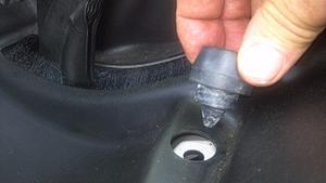 How to add/top off hydraulic fluid for the convertible hard top.-slk-pic-1.jpg