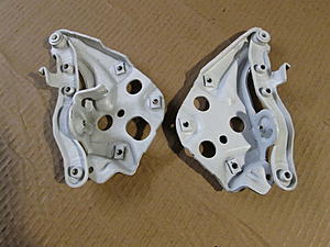 Parting out 1999 Mercedes SLK 230 Kompressor - Los Angeles-hood_hinges.jpg