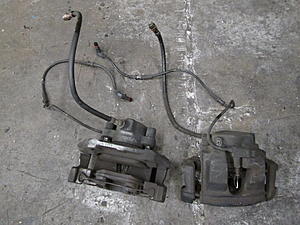 Parting out 1999 Mercedes SLK 230 Kompressor - Los Angeles-front_calipers_01.jpg