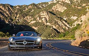 I sense other SLS owners may slaughter me for this...-2012-mercedes-benz-sls-amg-roadster-front-end-headlight.jpg
