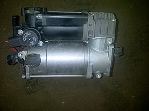 FS:2003 Mercedes s430 air suspension and pum-img-20110928-00322.jpg