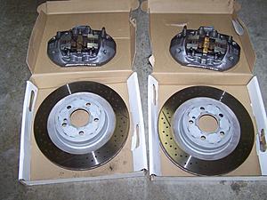2013 C63 front and rear pads/rotors/calipers-004.jpg
