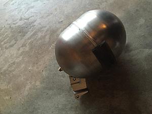 OEM W211 Airmatic pump &amp; Air tank FS-image.jpg