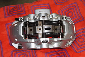For Sale: CLK55 / SLK55 AMG Calipers, 6 piston fronts - 4 piston rears-img_8621_zps8f49a3d5.jpg