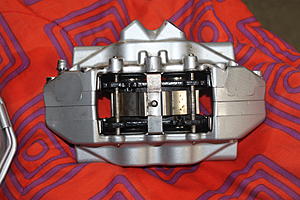 For Sale: CLK55 / SLK55 AMG Calipers, 6 piston fronts - 4 piston rears-img_8620_zpsf199ffcc.jpg