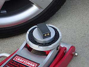 (test Pics)-w221jpt_on_floorjack.jpg